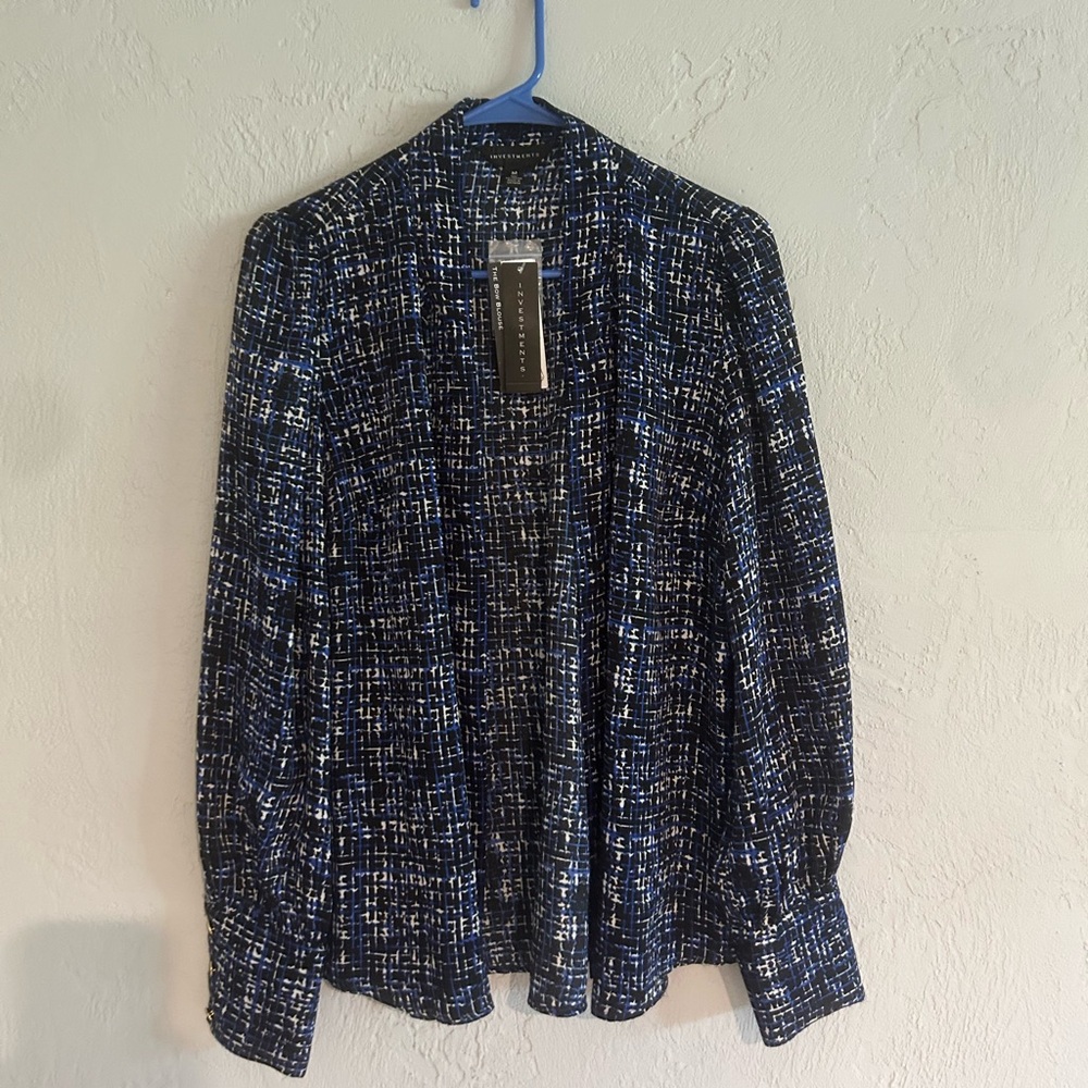 Women’s long sleeve blouse
